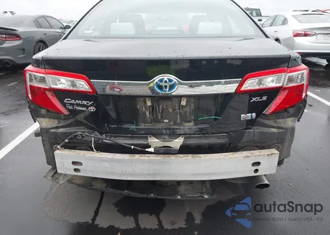 2014 Toyota Camry Hybrid Xle z USA, uszkodzony, nr VIN 4T1BD1FK6EU098734